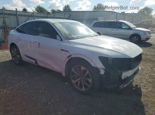 WA12AAGE6MB003342 2021 AUDI E-TRON Белый Передняя правая четверть