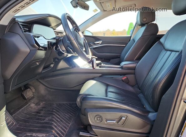 WA13AAGE7MB001815 2022 AUDI E-TRON Gray Սալոնի դիմացի տեսք