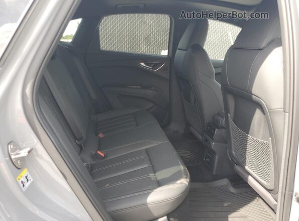 WA14UBFZ0SP032457 2025 AUDI Q4 Gray 