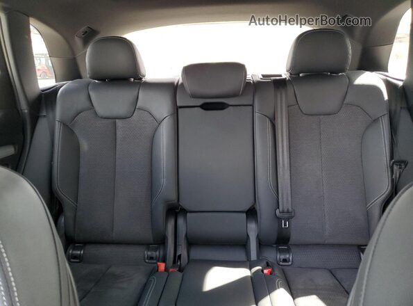 WA1A4AFY6J2231755 2018 AUDI SQ5 Серый 