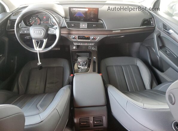 WA1AAAFY8M2124784 2021 AUDI Q5 Blue Dashboard view