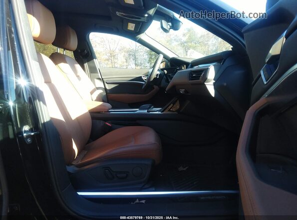WA1AAAGE0NB004791 2022 AUDI E-TRON Бежевый Вид салона спереди