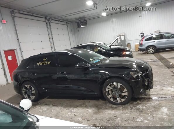WA1AAAGE8MB008070 2021 AUDI E-TRON Black Панорамний вид салону 360°