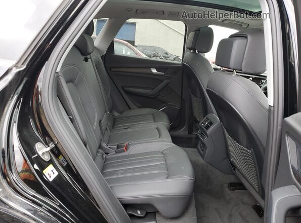 WA1ABAFY3R2088765 2024 AUDI Q5 Black Widok wnętrza z tyłu