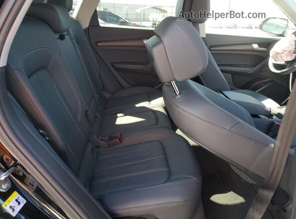 WA1ABAFY9R2087992 2024 AUDI Q5 Black Widok wnętrza z tyłu