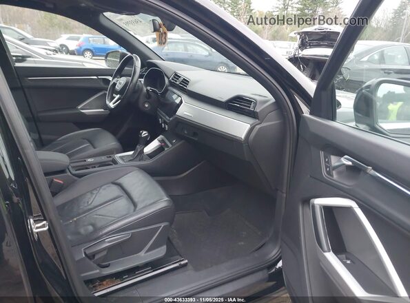 WA1AECF31L1025927 2020 AUDI Q3 Черный Вид салона спереди