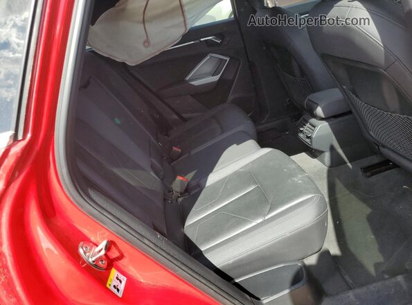 WA1AECF33L1022365 2020 AUDI Q3 Red Widok tylnych siedzeń