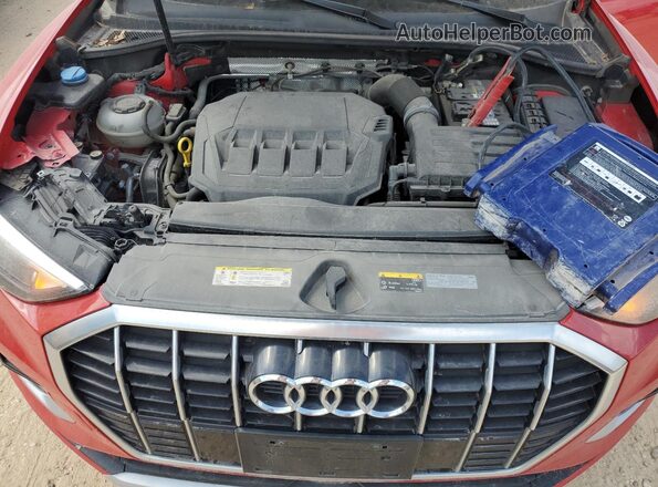 WA1AECF33L1022365 2020 AUDI Q3 Red Widok wnętrza z tyłu