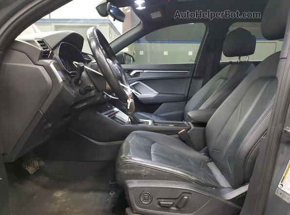 WA1AECF39K1077031 2019 AUDI Q3 Gray Սալոնի դիմացի տեսք
