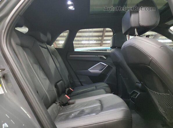 WA1AECF39K1077031 2019 AUDI Q3 Gray Սալոնի հետևի տեսք