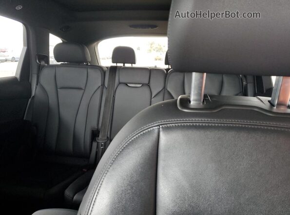 WA1AJAF71MD011240 2021 AUDI Q7 Black Rear seats view