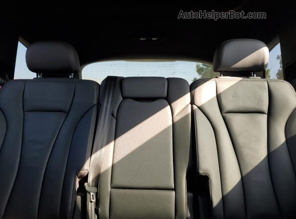 WA1AJAF77MD033968 2021 AUDI Q7 Black Вид задніх сидінь