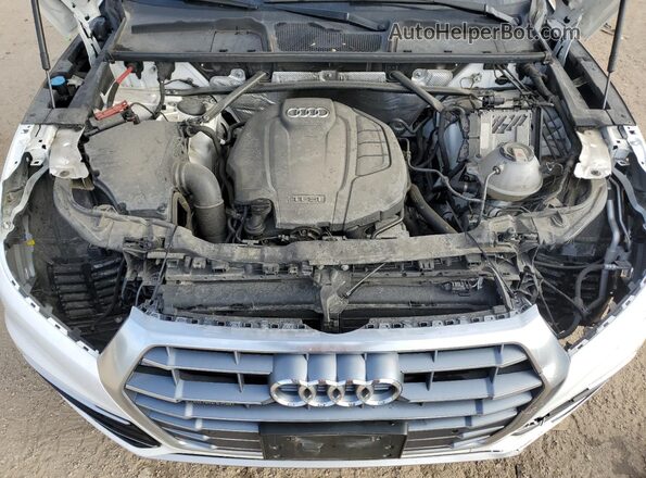 WA1ANAFY0L2020180 2020 AUDI Q5 White Widok wnętrza z tyłu
