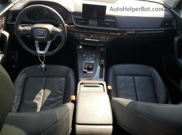 WA1ANAFY2L2019869 2020 AUDI Q5 Black წინა პანელის ხედი