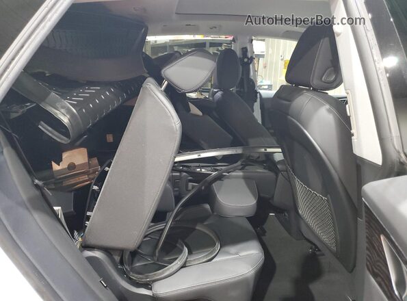 WA1AVBF12ND030208 2022 AUDI Q8 White Vista interior trasera