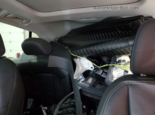 WA1AVBF12ND030208 2022 AUDI Q8 White Vista de los asientos traseros