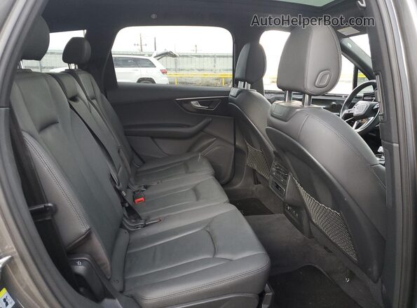 WA1AXAF78MD033749 2021 AUDI Q7 Серый Вид задней части салона
