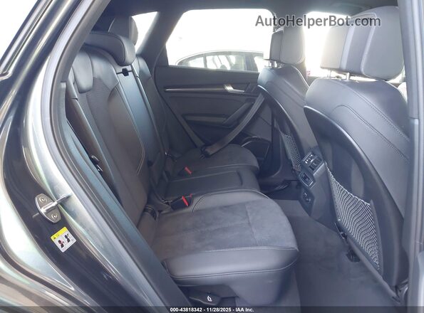 WA1B4AFY1N2135140 2022 AUDI SQ5 Gray Widok naklejki z numerem VIN