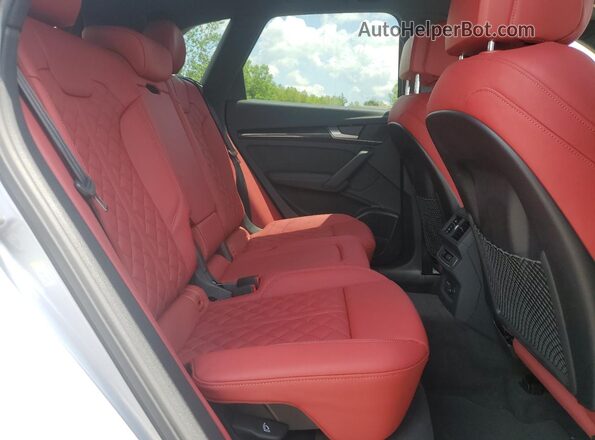 WA1B4AFY1R2115315 2024 AUDI SQ5 Silver Rear interior view