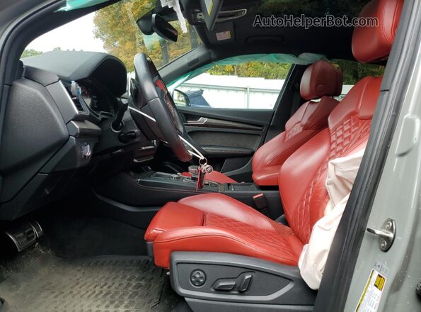 WA1B4AFY2K2056085 2019 AUDI SQ5 Серый Вид салона спереди