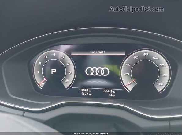 WA1B4AFY4R2088613 2024 AUDI SQ5 Gray Rear seats view