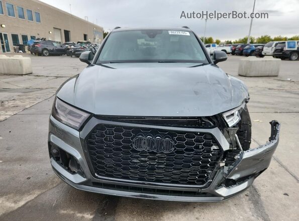 WA1B4AFY7K2021252 2019 AUDI SQ5 Gray Front view