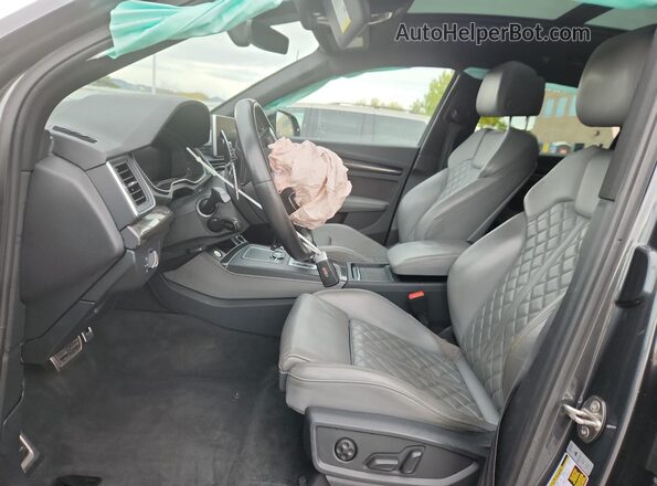 WA1B4AFY7K2021252 2019 AUDI SQ5 Gray Front interior view