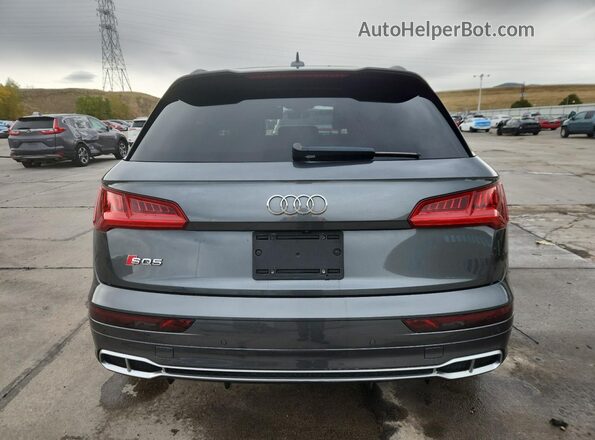WA1B4AFY7K2021252 2019 AUDI SQ5 Gray Rear view