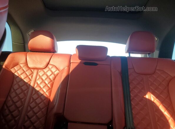 WA1B4AFYXK2029099 2019 AUDI SQ5 Blue Rear seats view
