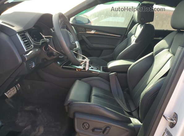 WA1B4AFYXR2022020 2024 AUDI SQ5 White Front interior view