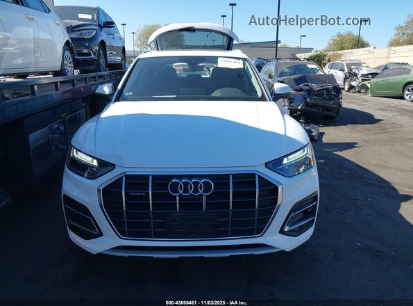 WA1BAAFY3M2132182 2021 AUDI Q5 White 