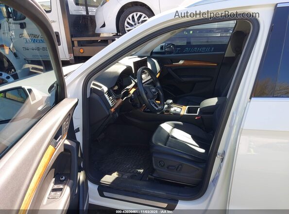WA1BAAFY3M2132182 2021 AUDI Q5 White 