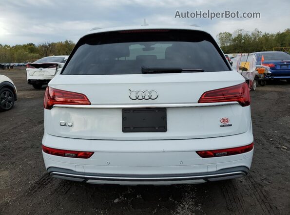 WA1BAAFY5M2018443 2021 AUDI Q5 White Widok z tyłu