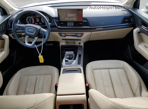 WA1BAAFY6M2022985 2021 AUDI Q5 White Dashboard view