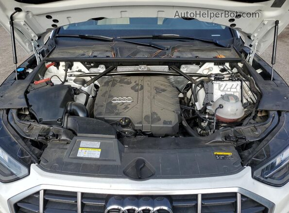 WA1BAAFY6M2022985 2021 AUDI Q5 White Rear interior view
