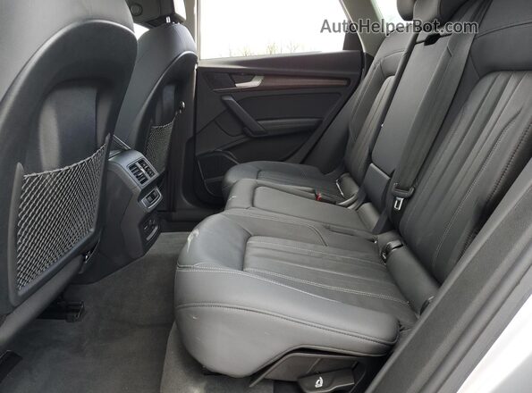 WA1BAAFY7M2007783 2021 AUDI Q5 Silver უკანა სალონის ხედი