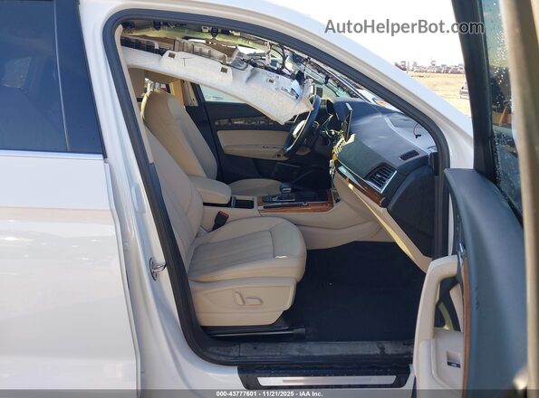 WA1BBAFY2N2122211 2022 AUDI Q5 White Vista interior delantera