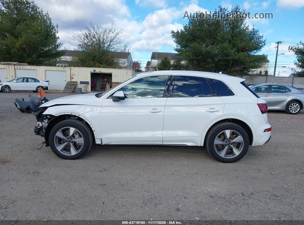 WA1BBAFY4N2126342 2022 AUDI Q5 White Սալոնի 360 աստիճան տեսք