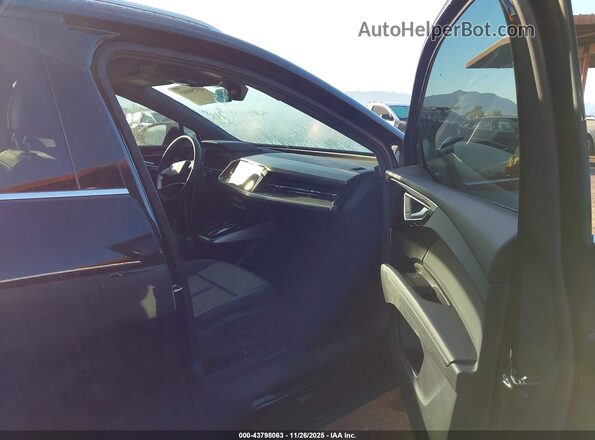 WA1BCBFZ0PP024103 2023 AUDI Q4 Black 