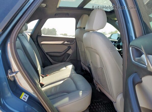 WA1BCCFS0JR002719 2018 AUDI Q3 Blue Սալոնի հետևի տեսք