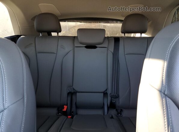 WA1BVAF15KD030049 2019 AUDI Q8 Серый Вид задних сидений
