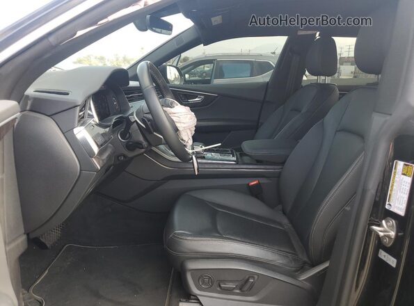 WA1BVBF14ND009817 2022 AUDI Q8 Черный Вид салона спереди