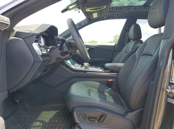 WA1BVBF14SD014088 2025 AUDI Q8 Серый Вид салона спереди