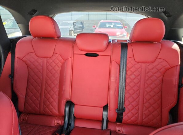 WA1C4AFYXR2013760 2024 AUDI SQ5 White უკანა სავარძლების ხედი