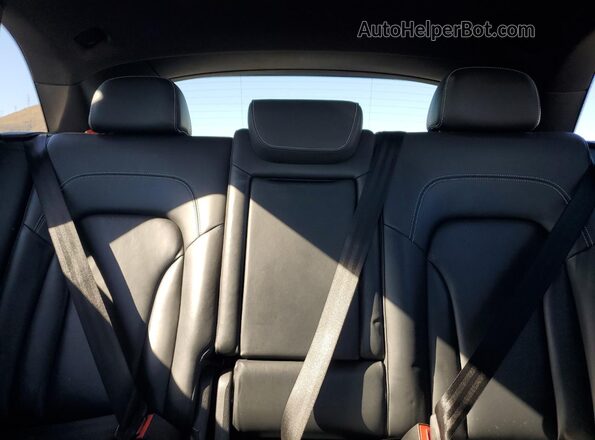 WA1CCAFP8HA063068 2017 AUDI SQ5 Gray Հետևի նստատեղերի տեսք