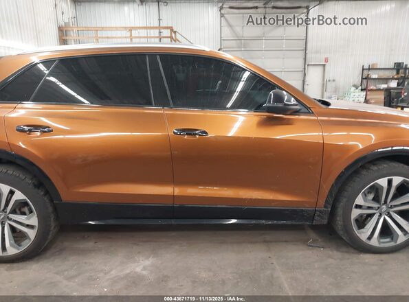 WA1CVAF19KD008334 2019 AUDI Q8 Orange Սալոնի 360 աստիճան տեսք