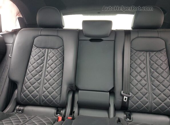 WA1CWBF15PD022810 2023 AUDI SQ8 White Vista de los asientos traseros