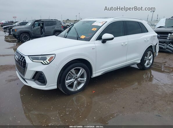 WA1DECF30R1124289 2024 AUDI Q3 White Front left