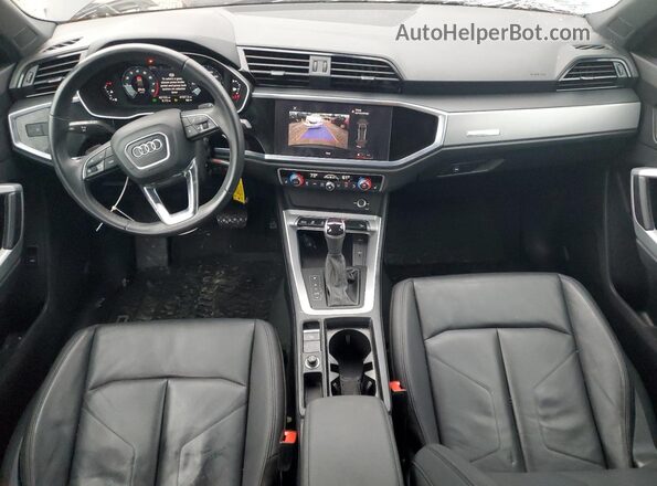 WA1DECF31N1123971 2022 AUDI Q3 Black Widok deski rozdzielczej