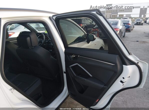 WA1DECF31N1133805 2022 AUDI Q3 Белый Вид наклейки с VIN-кодом